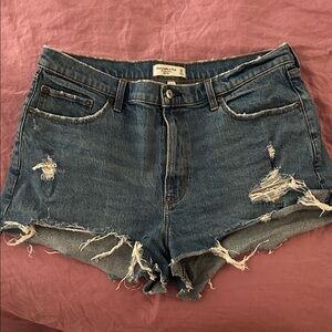 Abercrombie & Fitch Women's The Mom Short High Rise